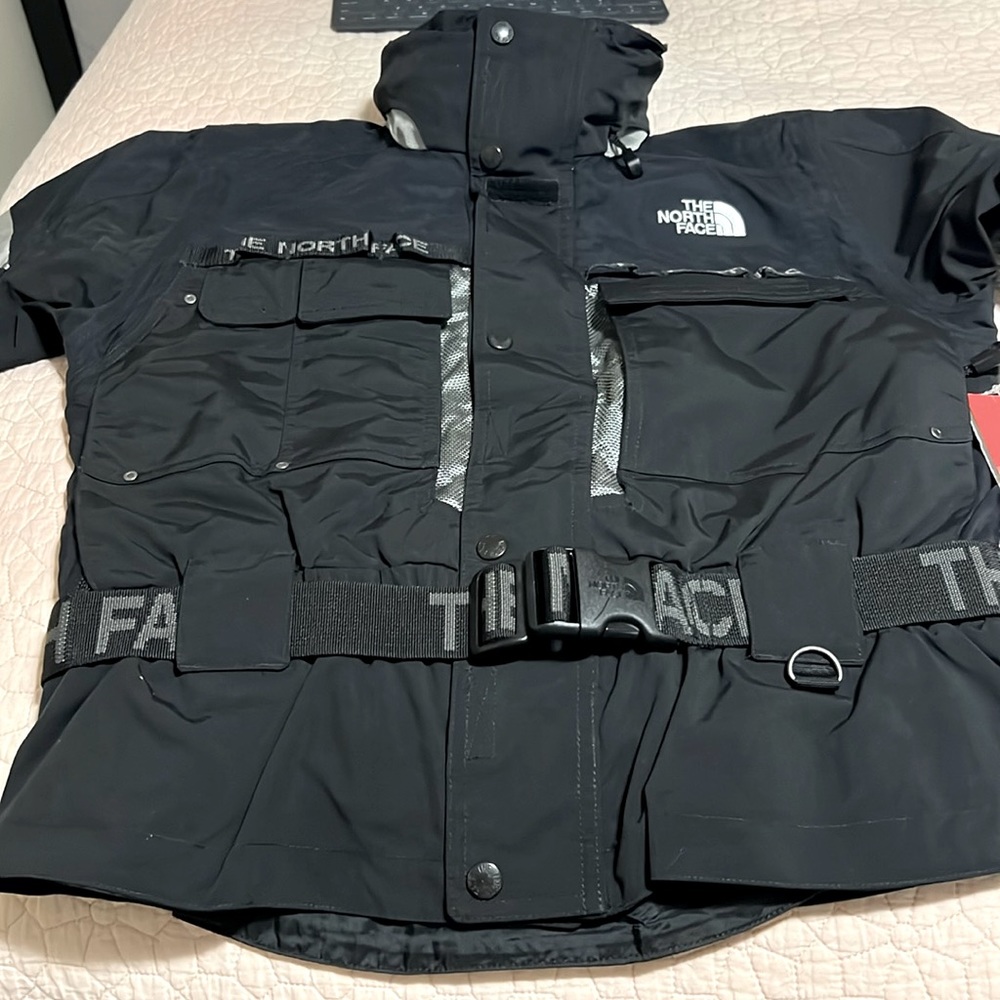 Size M Black The North Face